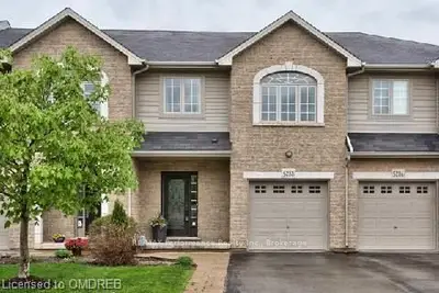 5288 Scotia Street, Burlington, ON L7L 7B4