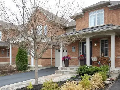 2384 Sequoia Way, Oakville, ON L6M 4V5