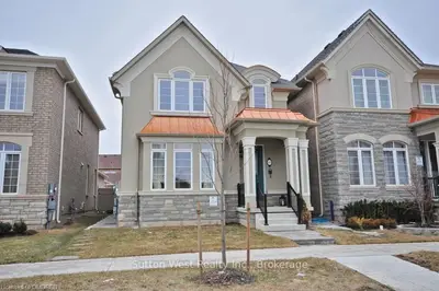 3278 Robert Brown Boulevard, Oakville, ON L6M 0N8