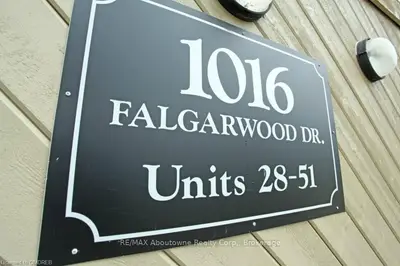 1016 Falgarwood Drive 38, Oakville, ON L6H 2P5