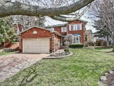 61 Stevenson Road, Oakville, ON L6L 6C9