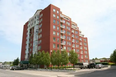 60 OLD MILL Road 609, Oakville, ON L6J 7V9