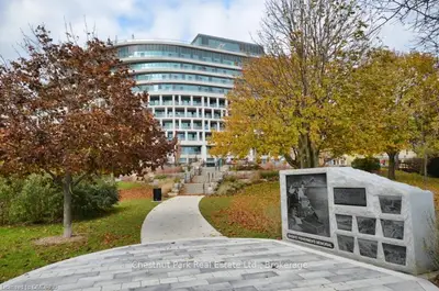 11 Bronte Road S PH 04, Oakville, ON L6L 0E1