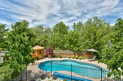 2467 Pebblestone Court, Oakville, On L6m 4c4