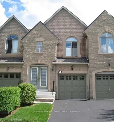 2250 ROCKINGHAM Drive 15, Oakville, ON L6H 6J3