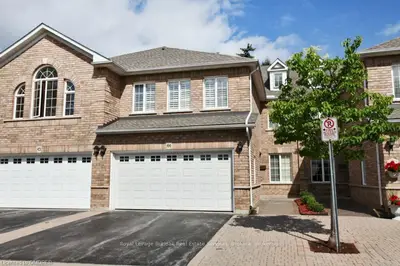 3045 NEW Street 44, Burlington, ON L7N 3V9