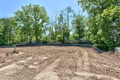 456 Lakeshore Road W 5, Oakville, On L6k 1g5