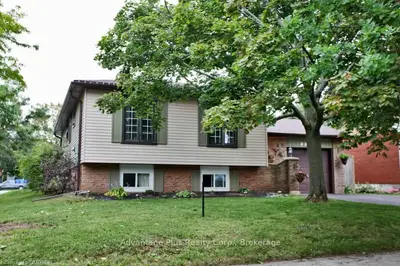 2509 Yarmouth Crescent, Oakville, ON L6L 2M9