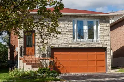 1387 Harmsworth Square, Oakville, ON L6H 3E7