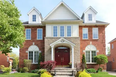 130 WESTCHESTER Road, Oakville, ON L6H 6H9