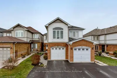 24 EMSLIE Street, Halton Hills, ON L7G 5V8