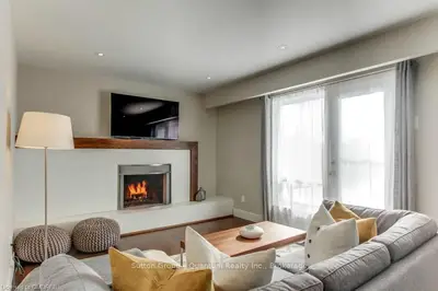 2192 Felina Court, Mississauga, ON L5A 1K5