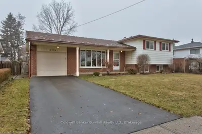 2201 Bridge Road, Oakville, ON L6L 2G4