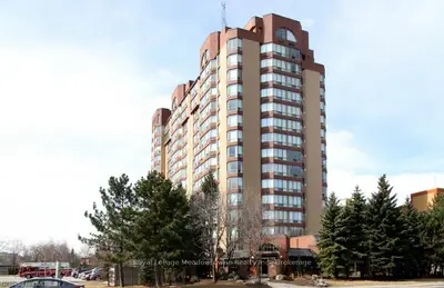 25 Fairview Road W Uph #5, Mississauga, ON L5B 3Y8