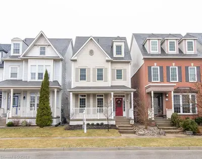 2242 Norfolk Drive, Oakville, ON L6H 6H4