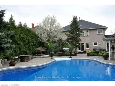 2164 Mystic Court, Burlington, ON L7M 3Y7