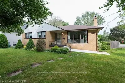 1154 Tisdale Street, Oakville, ON L6L 2S8