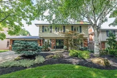 4228 Dunvegan Road, Burlington, ON L7L 1P8