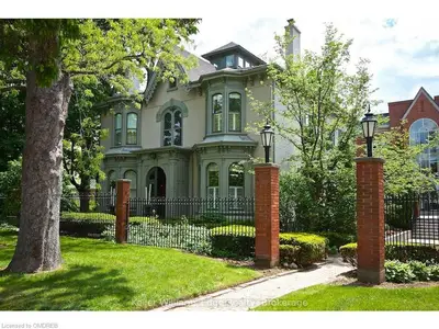 2222 LAKESHORE Road 18, Burlington, ON L7R 2G7