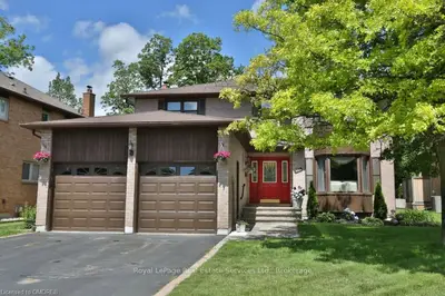 403 NORTHWOOD Drive, Oakville, ON L6M 1M8