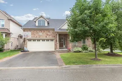 4250 Price Court, Burlington, ON L7M 4X3