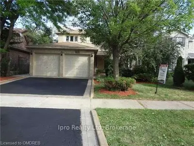 184 MARTINDALE Avenue, Oakville, ON L6H 4H1