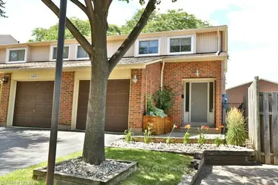 1560 NEWLANDS Crescent 44, Burlington, ON L7M 1V6