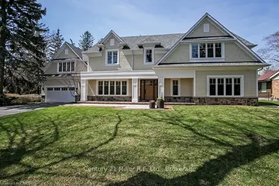 216 Tilford Road, Oakville, ON L6L 4Z3