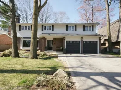 437 Canterbury Crescent, Oakville, ON L6J 5K8