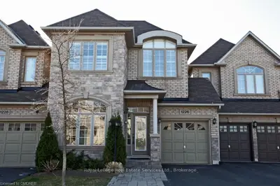 1226 Agram Drive, Oakville, ON L6H 7N9