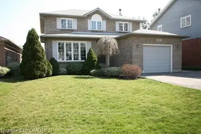 1170 CAROL Street, Burlington, ON L7S 2A1