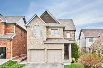 2861 CASTLEBRIDGE Drive, Mississauga, ON L5M 5T5