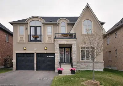 3404 Mistwell Crescent, Oakville, ON L6L 0A2