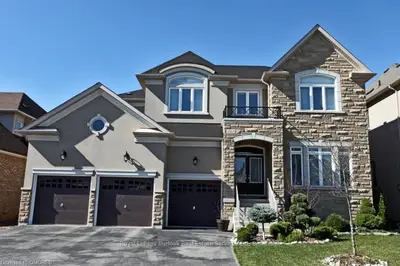 2344 Delnice Drive, Oakville, ON L6H 0A9
