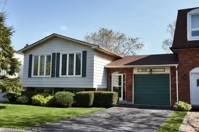 5005 BRADY Avenue, Burlington, ON L7L 3X5