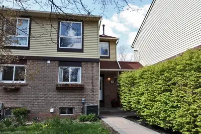 1009 Elizabeth Place, Oakville, ON L6H 3H8