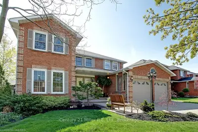 1302 Greenridge Circle, Oakville, ON L6M 2J8