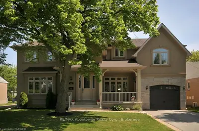 267 Burton Road, Oakville, ON L6K 2K7