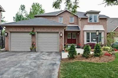 1321 MAPLERIDGE Crescent, Oakville, ON L6M 2G8