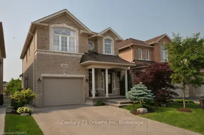 2412 HILDA Drive, Oakville, ON L6H 7N3