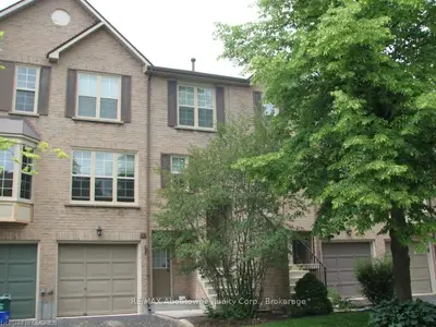 2272 MOWAT Avenue 48, Oakville, ON L6H 5L8