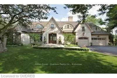 461 COUNTRY CLUB CRES. Crescent, Mississauga, ON L5J 2P9