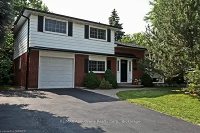 2168 SUNNYVALE Drive, Oakville, ON L6L 1W7