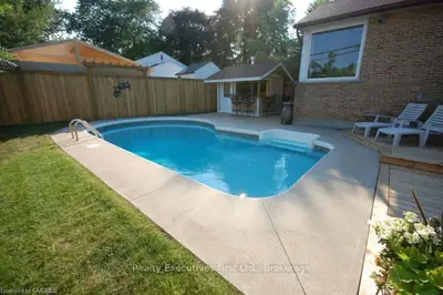 22 GERMORDA Drive, Oakville, ON L6H 1A8