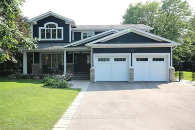 272 Elton Park Road, Oakville, ON L6J 4C1