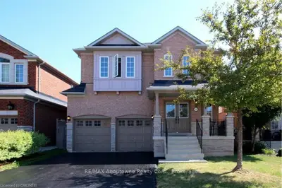 1388 LIVERPOOL Street, Oakville, ON L6M 4P1
