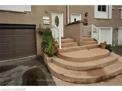 120 Ripley Court 12, Oakville, ON L6H 1H1