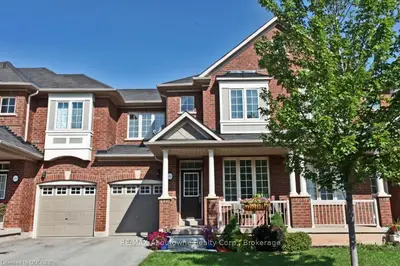 3351 Robin Hill Circle, Oakville, ON L6L 6X1
