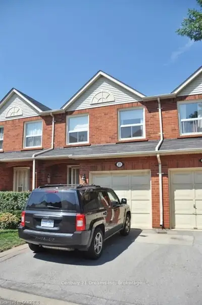 1580 Reeves Gate 27, Oakville, ON L6M 3J3