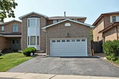 4636 Dunedin Crescent, Mississauga, ON L5R 1M2
